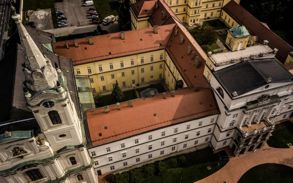 Jak zgłosić odwiedziny kapłana dla chorego?