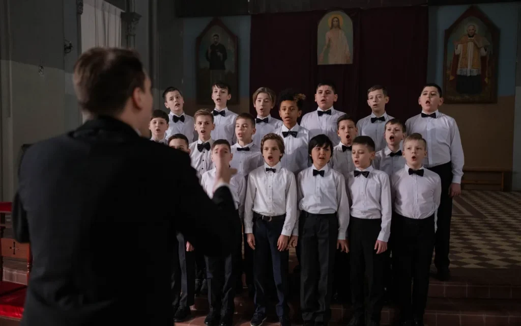 Czy trzeba umieć śpiewać, aby uczestniczyć?
