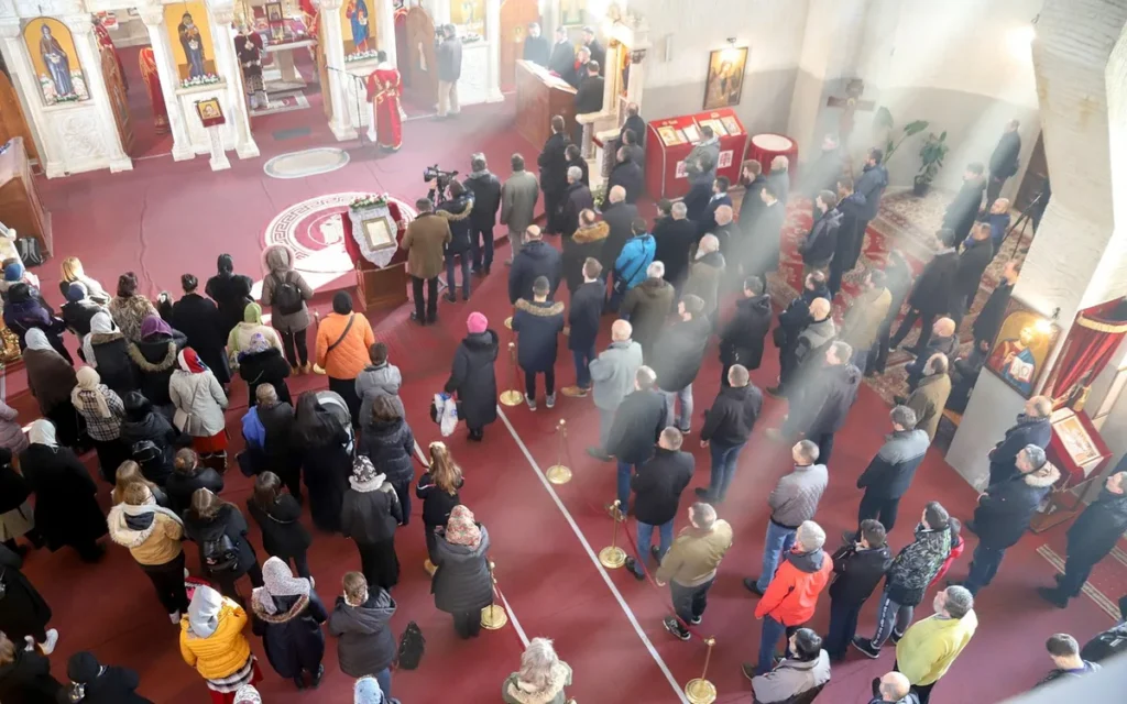Majowe nabożeństwa i liturgia Pierwszej Komunii
