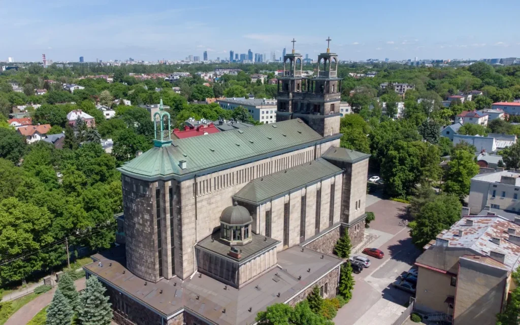Jak Kościół rozeznaje domniemane objawienia maryjne?