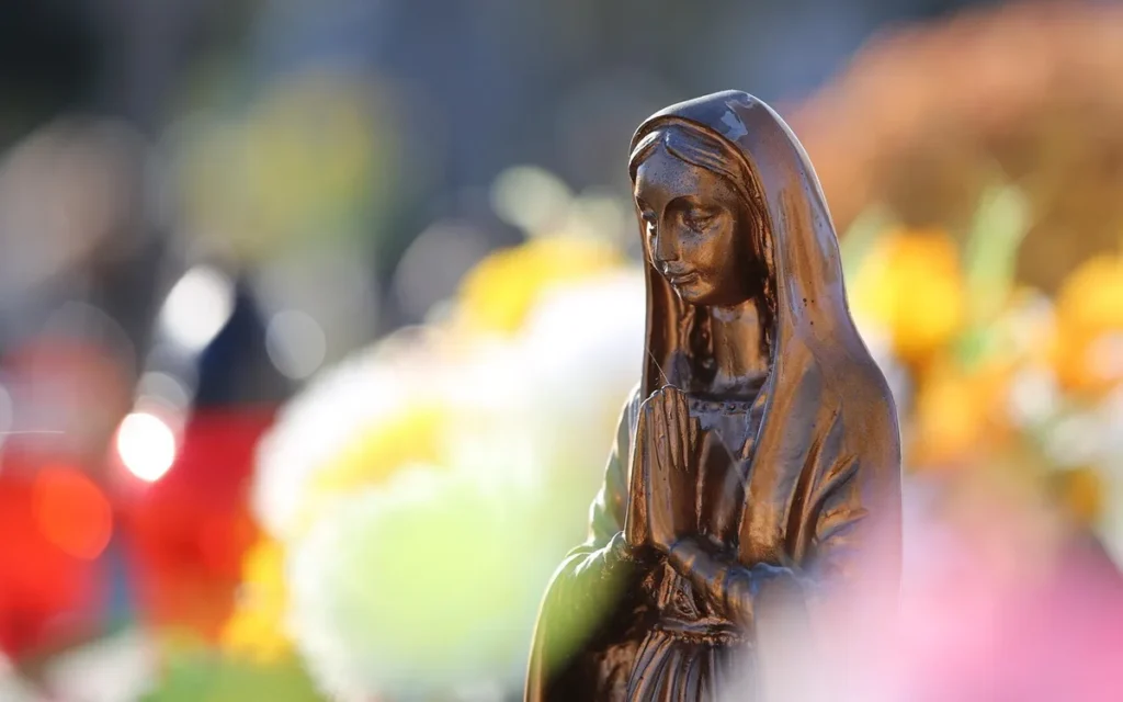 Wszystkich Świętych i Dzień Zaduszny - co oznaczają?