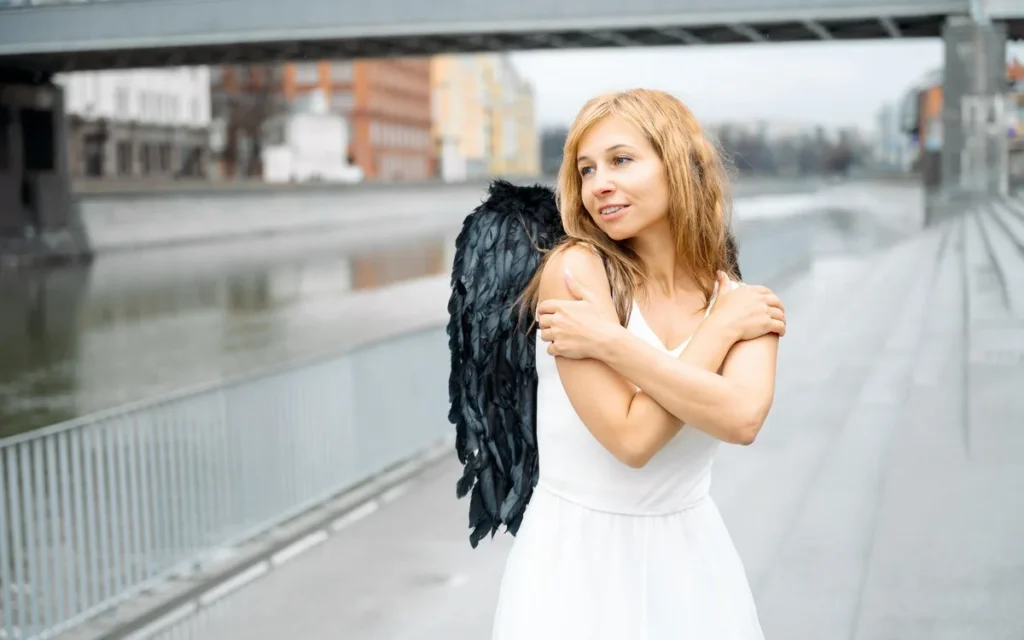 Guardian angel czy protecting angel?