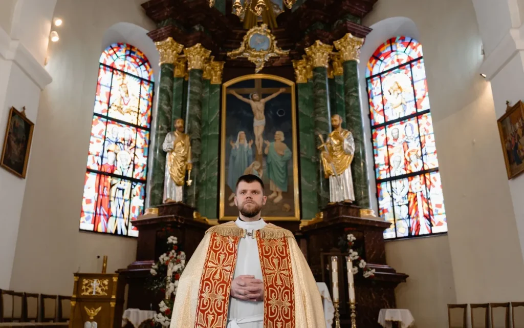 Jak zachować się na adoracji w kościele?
