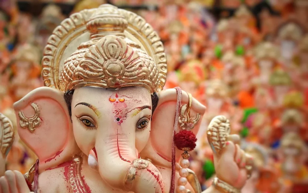 Roraty - jak przebiega nabożeństwo krok po kroku?